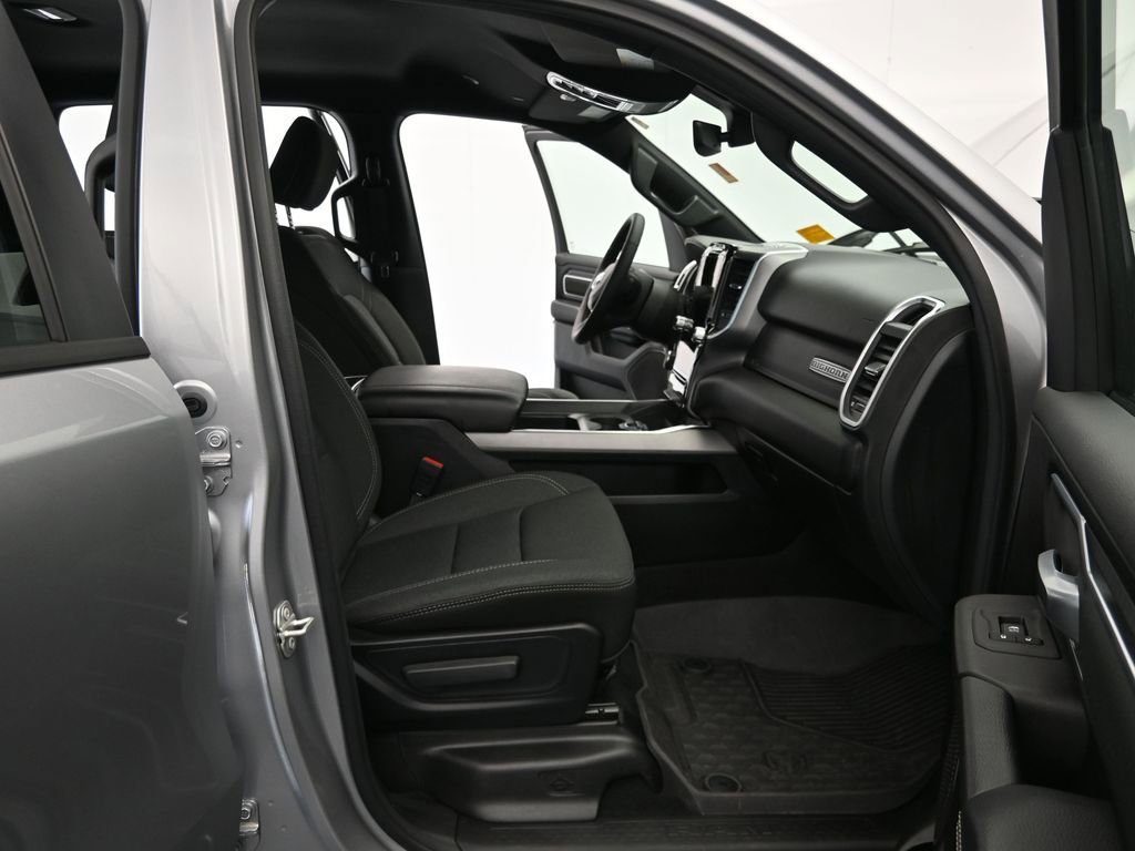 Used 2025 RAM 1500 Big Horn AWD/4WD image 12