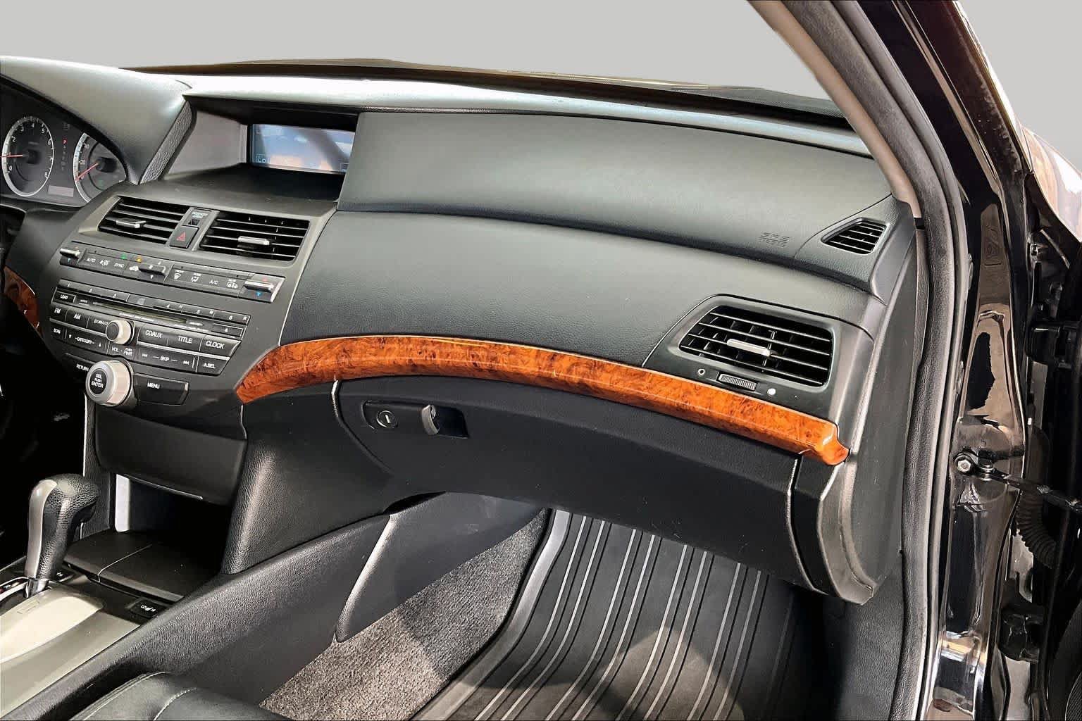 Used 2011 Honda Accord EX-L image 17