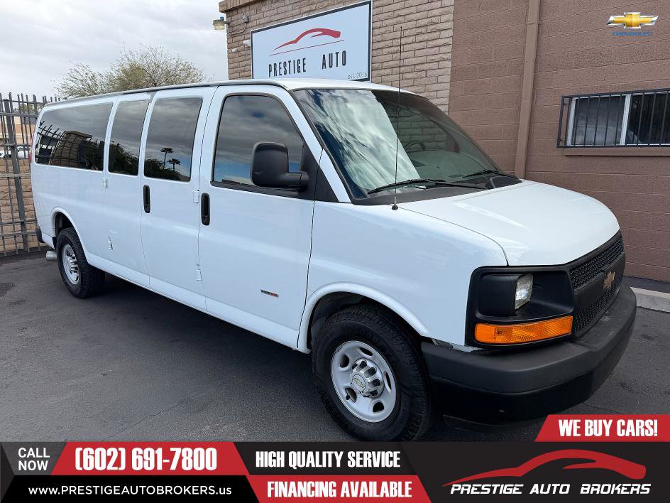 Used 2014 Chevrolet Express 2500 Extended image 3