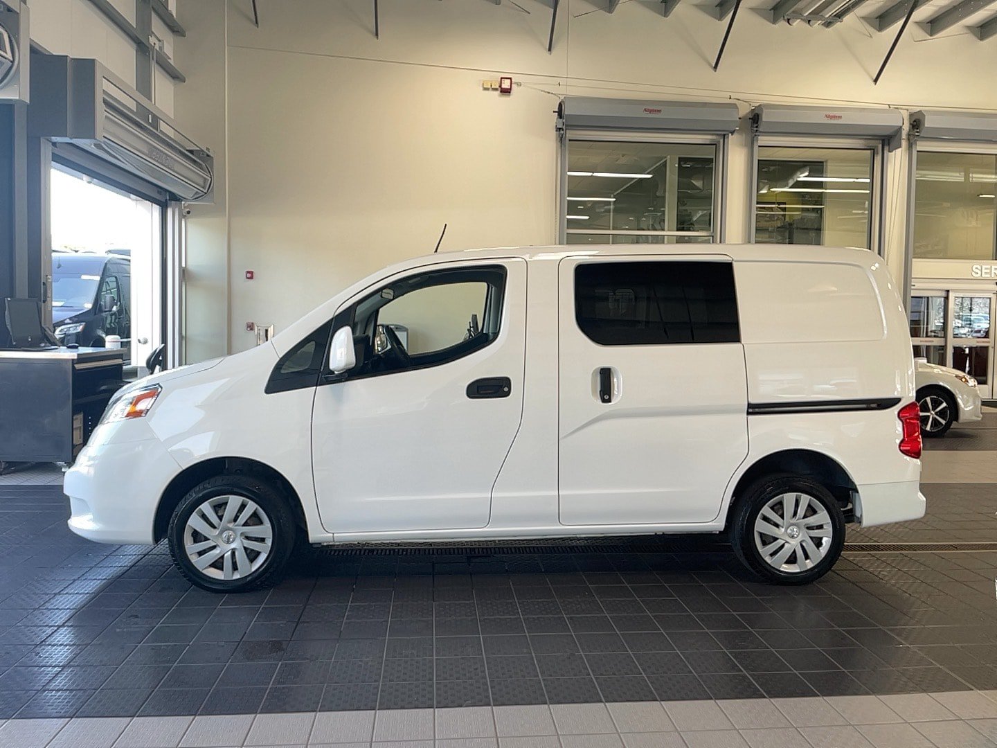 Used 2021 Nissan NV200 SV w/ Sliding Door Glass Package FWD image 5