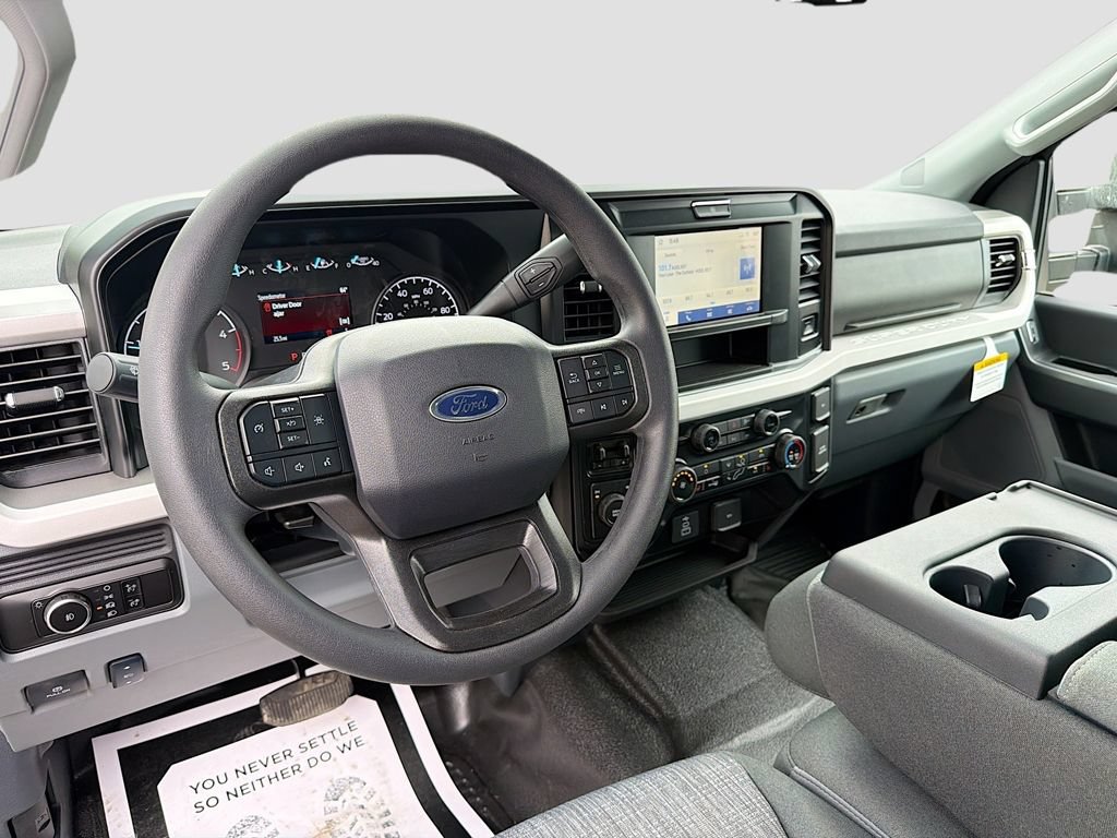 New 2026 Ford F550 4x4 Crew Cab Super Duty w/ XLT Value Package image 18