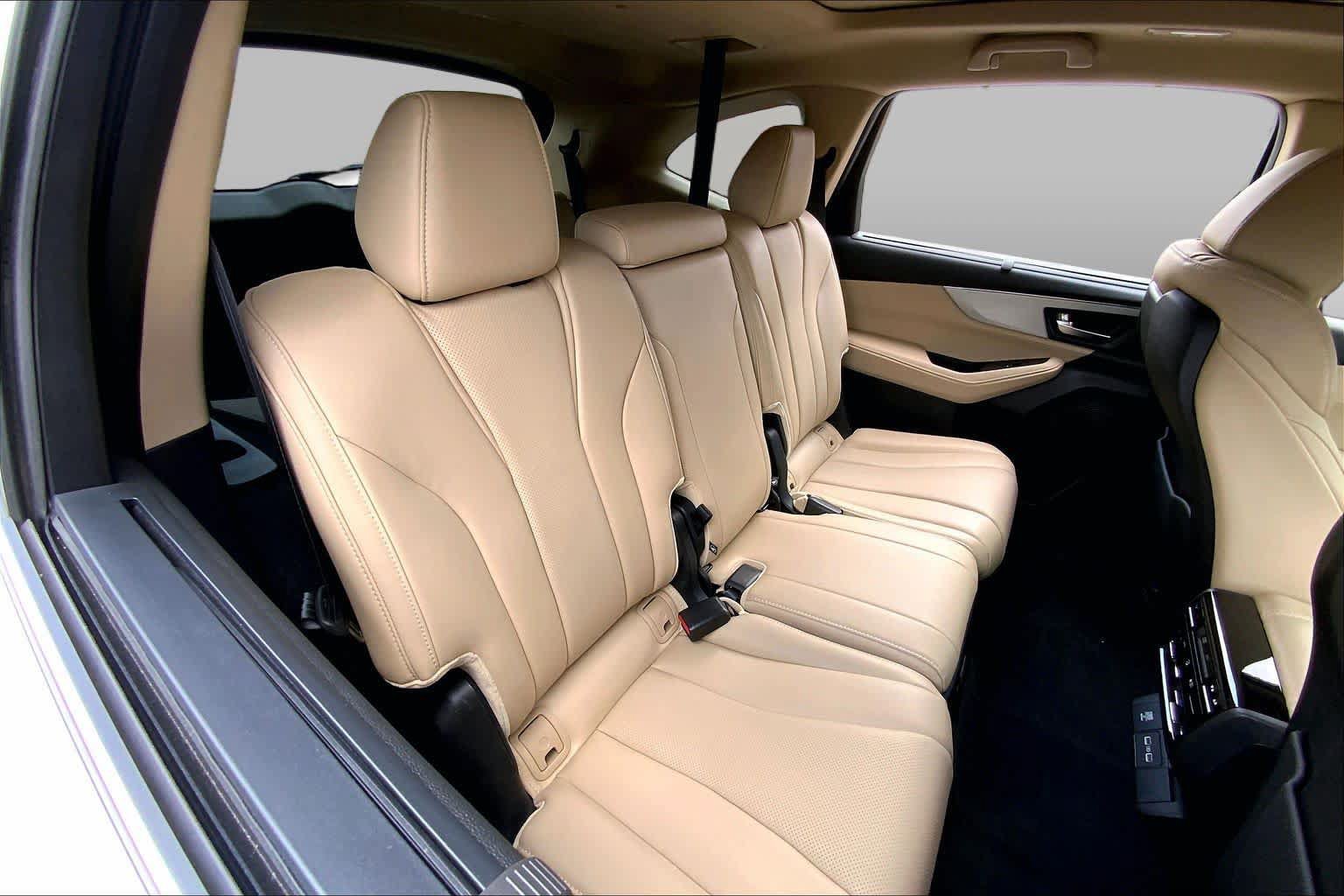 Certified 2024 Acura MDX w/ Technology Package AWD/4WD image 19