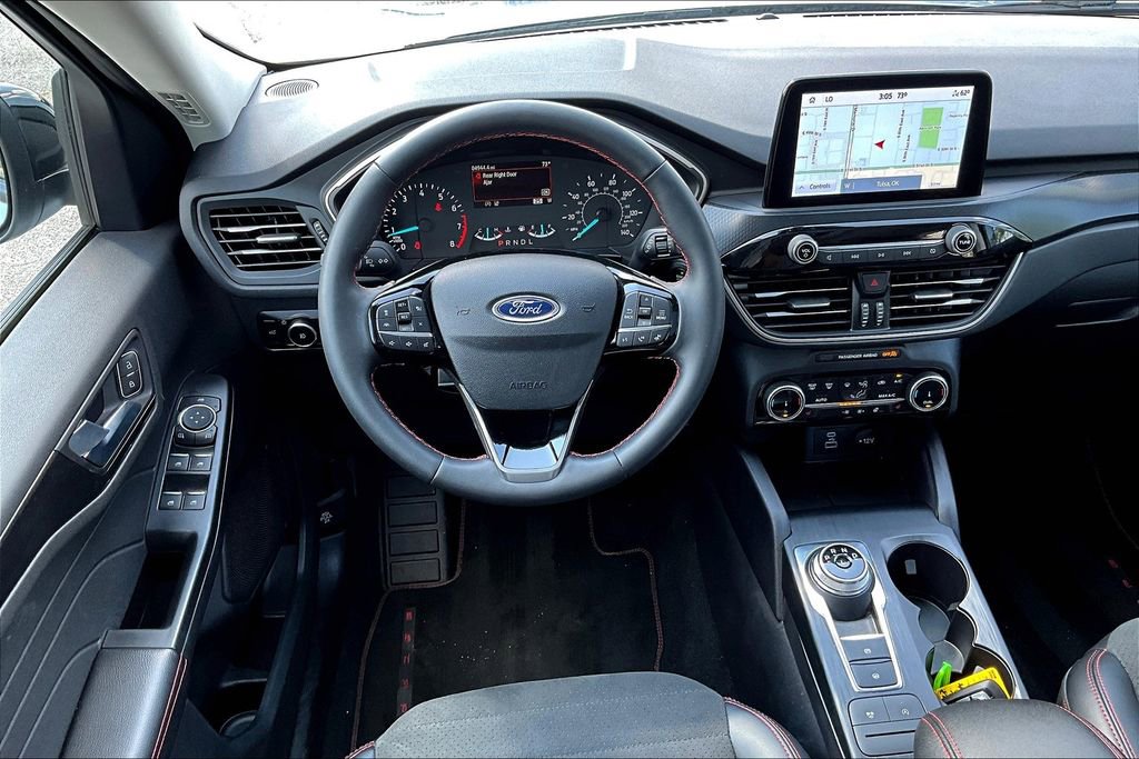 Used 2022 Ford Escape SEL w/ SEL Stealth AWD Package image 8