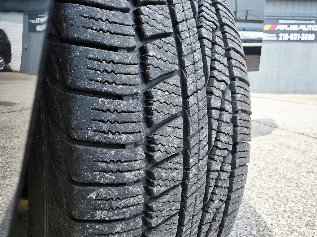 Used 2012 Jeep Liberty Limited Jet w/ Chrome Accents Group image 37