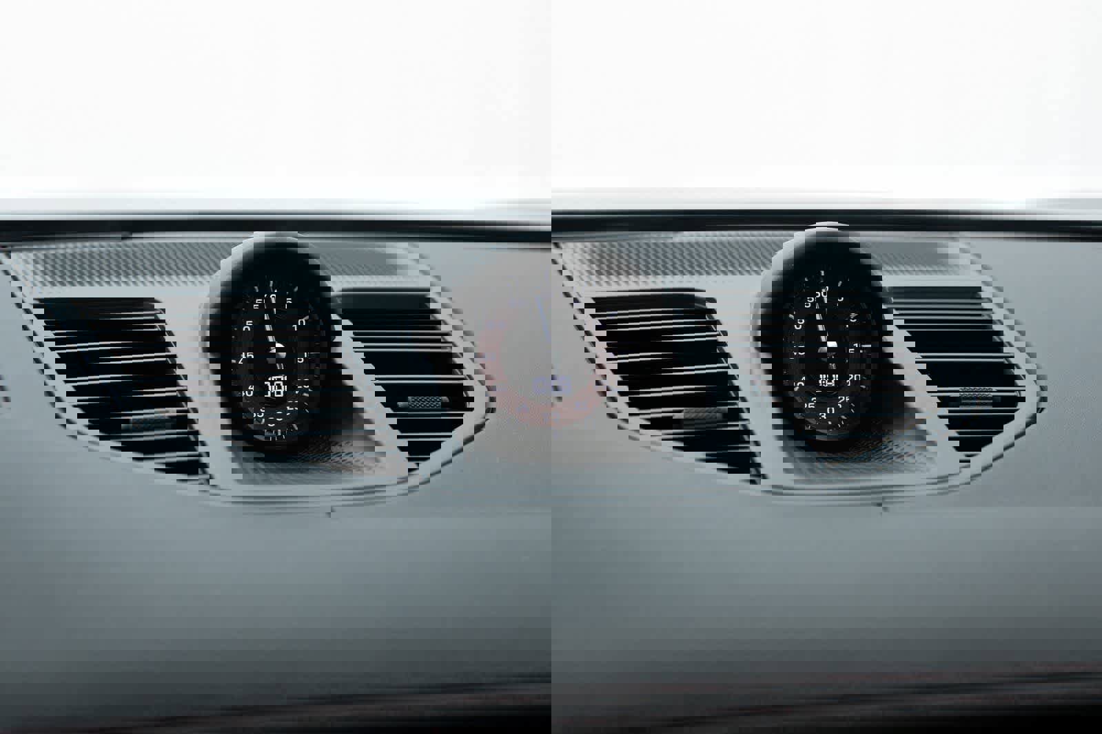 New 2026 Porsche Panamera GTS image 25