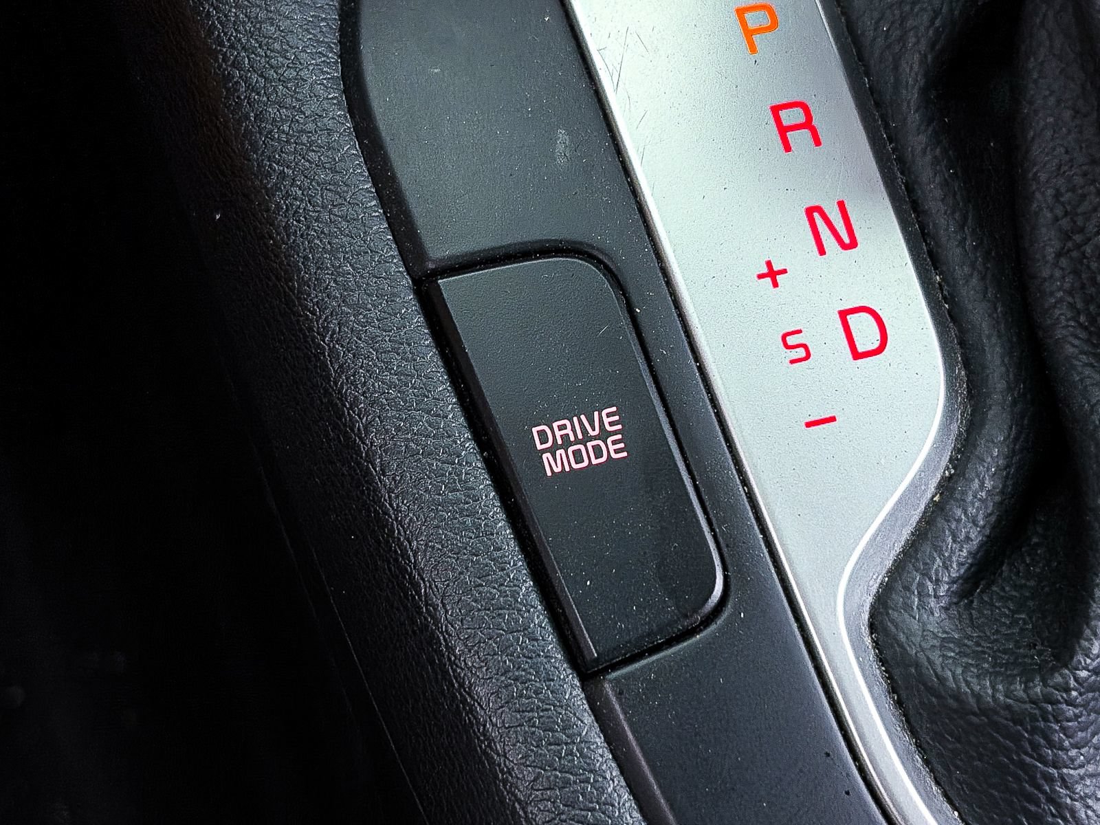 Used 2023 Kia Forte LXS w/ LXS Technology Package FWD image 4