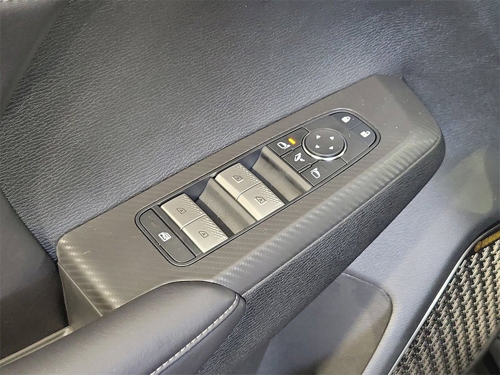 New 2025 Mitsubishi Outlander SE image 14