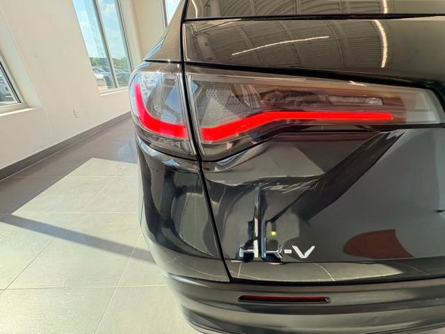 Used 2025 Honda HR-V LX image 10