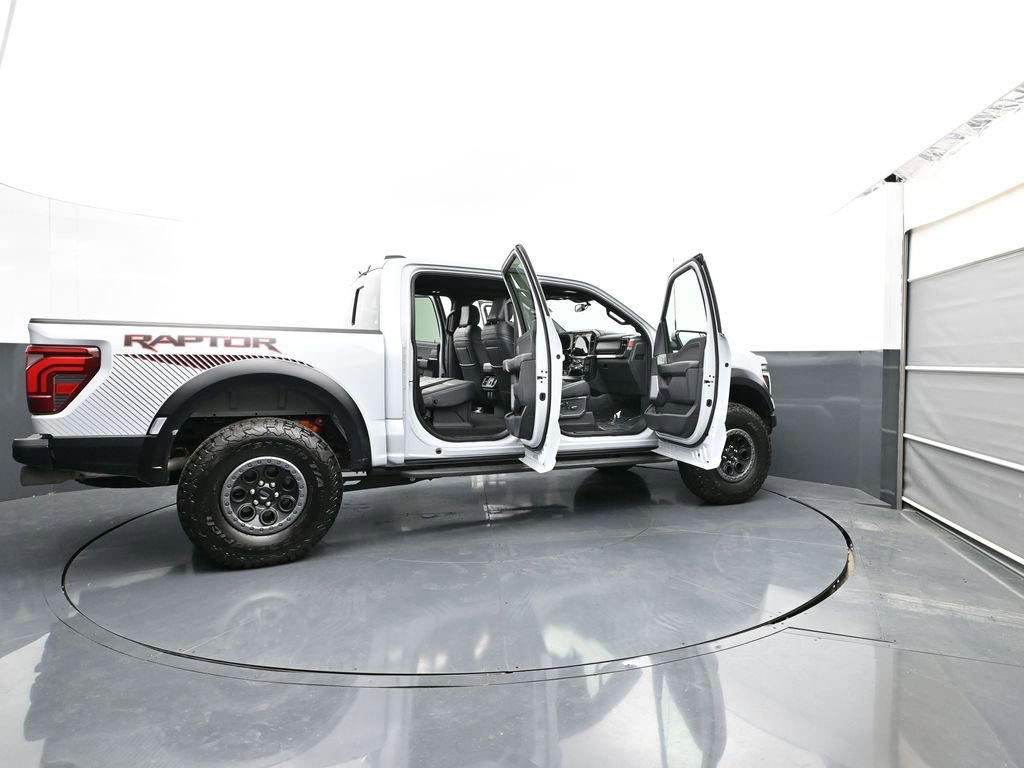 Used 2025 Ford F150 Raptor AWD/4WD image 40