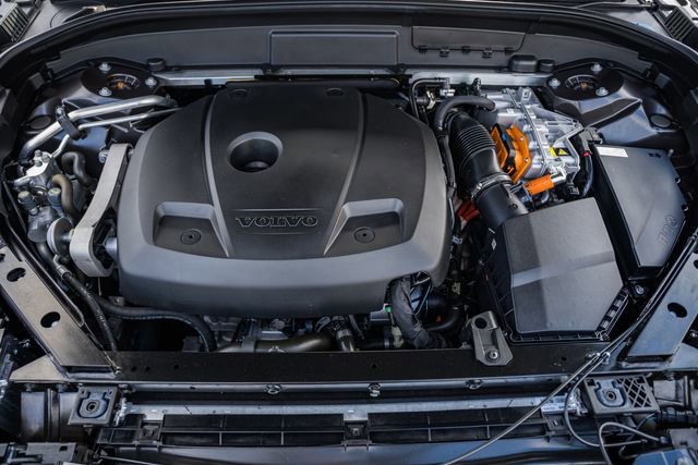 Used 2024 Volvo XC60 T8 Ultimate w/ Protection Package Premier image 19