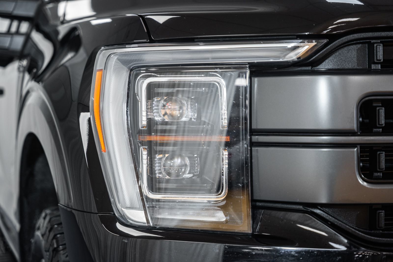 Used 2023 Ford F150 Lariat w/ Equipment Group 502A High image 13