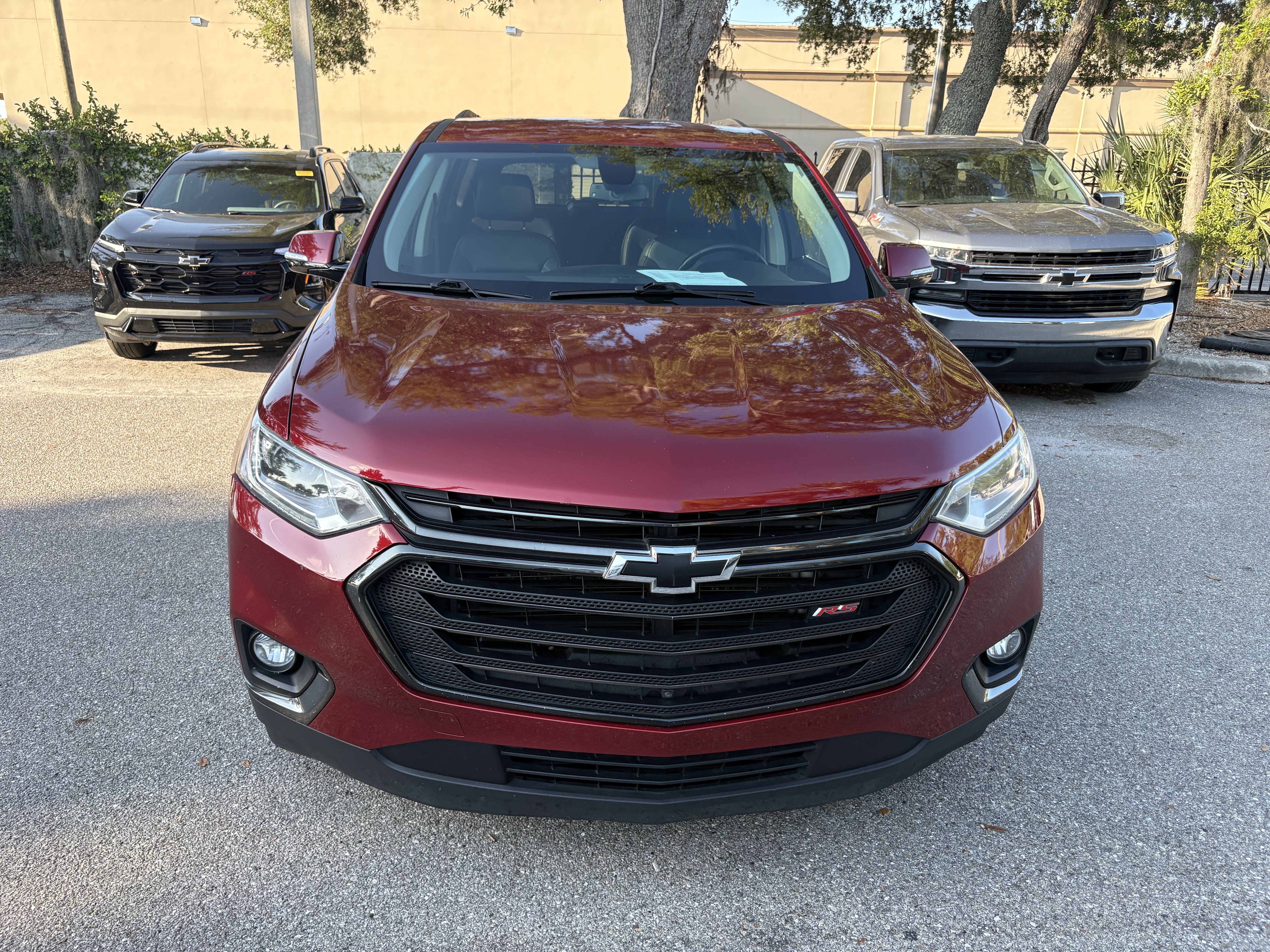 Used 2019 Chevrolet Traverse RS FWD image 2