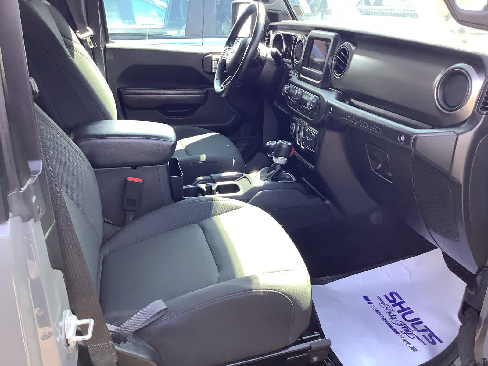 Used 2020 Jeep Wrangler Sport image 7