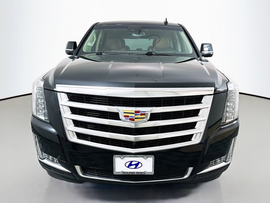 Used 2019 Cadillac Escalade Luxury image 2