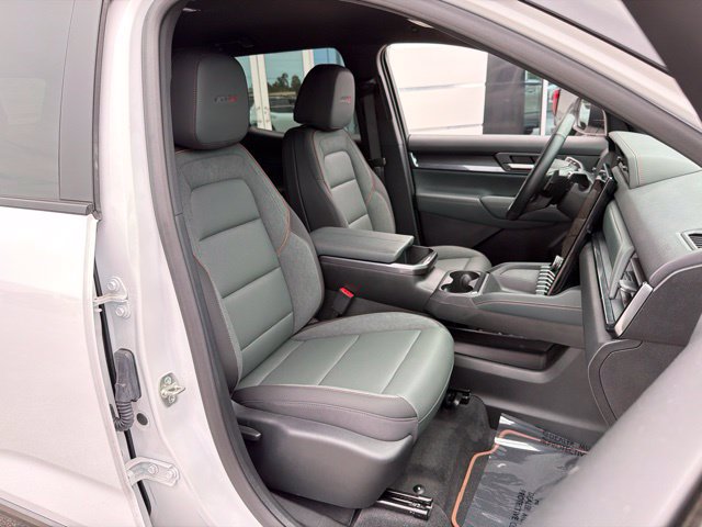 Used 2026 GMC Terrain AT4 AWD/4WD image 23