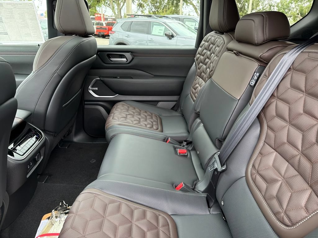 New 2026 Nissan Armada Platinum RWD image 31