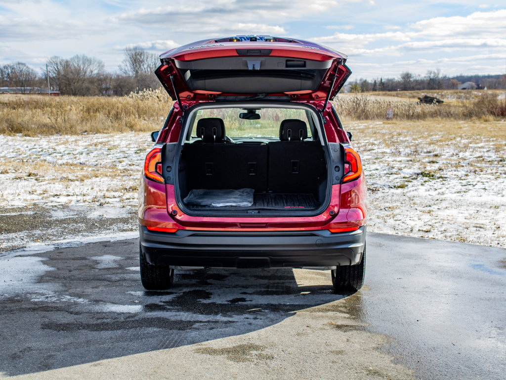 Used 2020 GMC Terrain SLE w/ Driver Convenience Package image 8