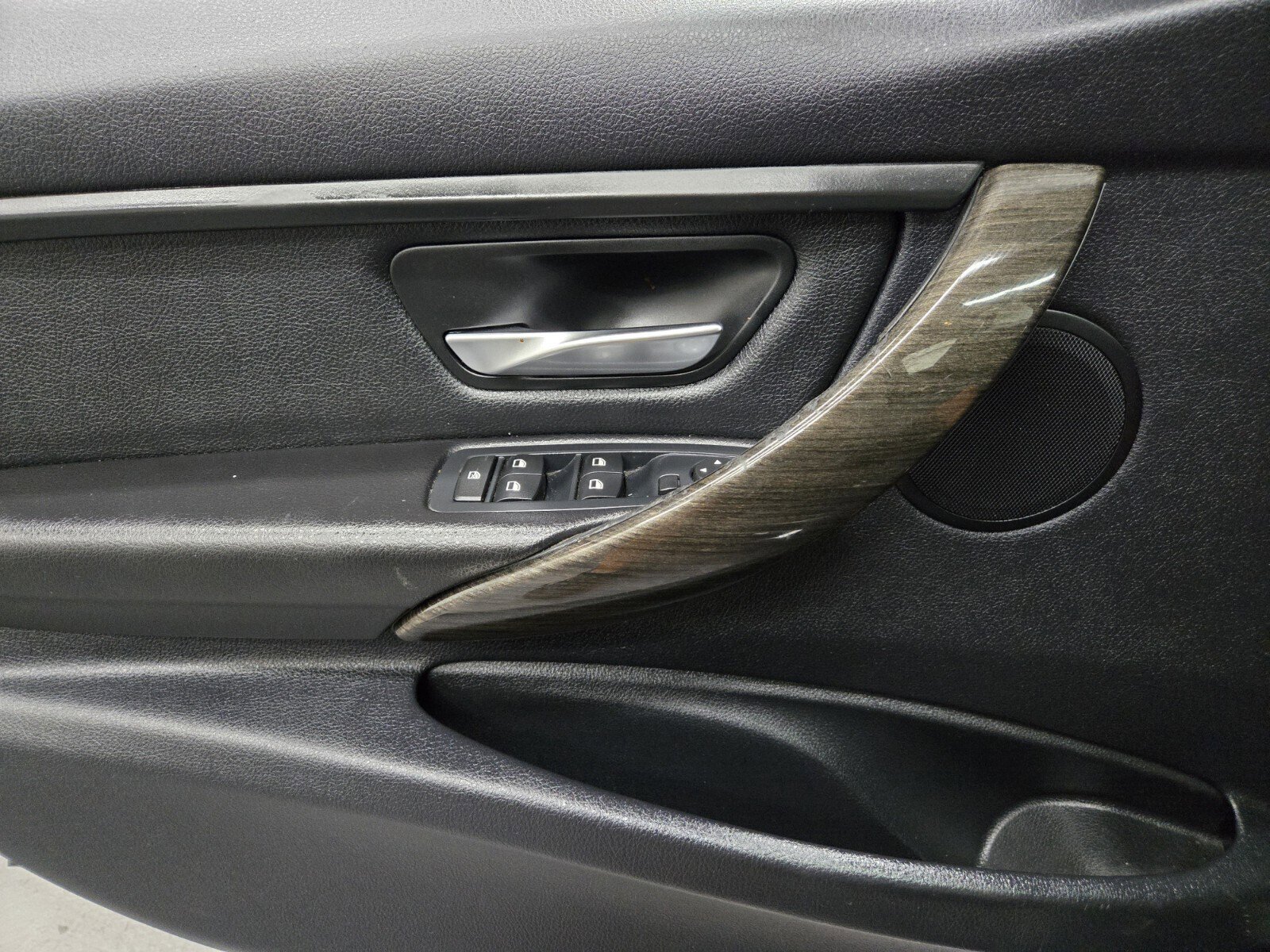 Used 2015 BMW 320i xDrive Sedan image 14