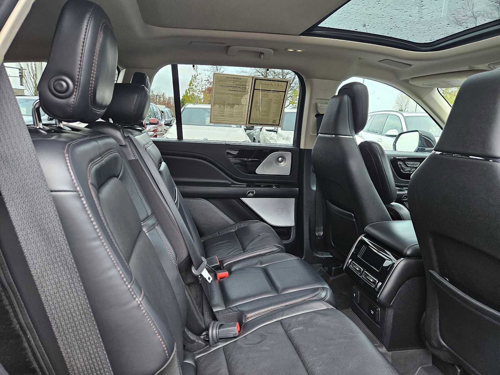 Used 2020 Lincoln Aviator Reserve w/ Equipment Group 202A image 15