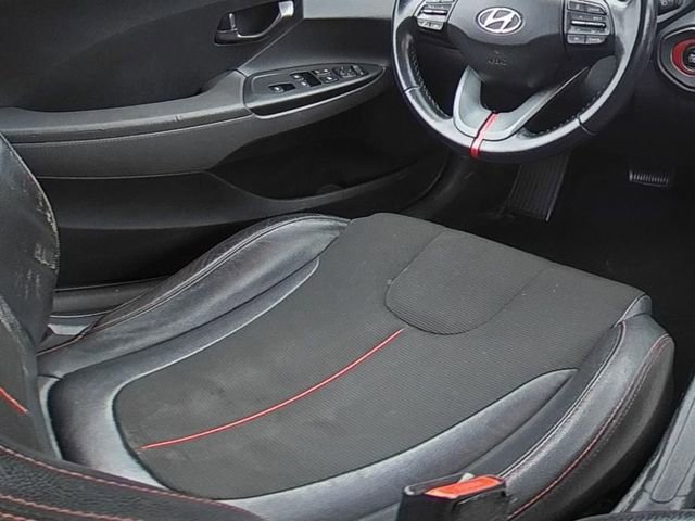 Used 2020 Hyundai Veloster 2.0 Premium image 18