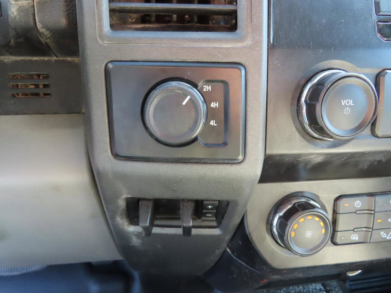 Used 2019 Ford F350 XL w/ Power Equipment Group AWD/4WD image 37