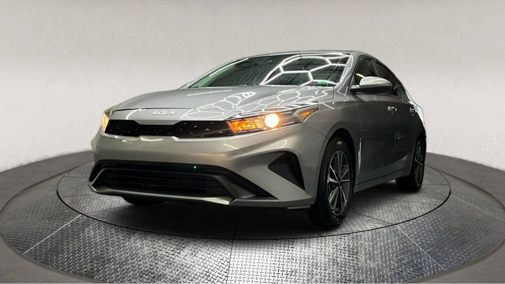 Used 2024 Kia Forte LXS image 4