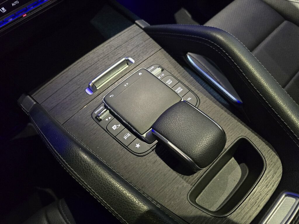 Used 2021 Mercedes-Benz GLE 350 4MATIC image 11