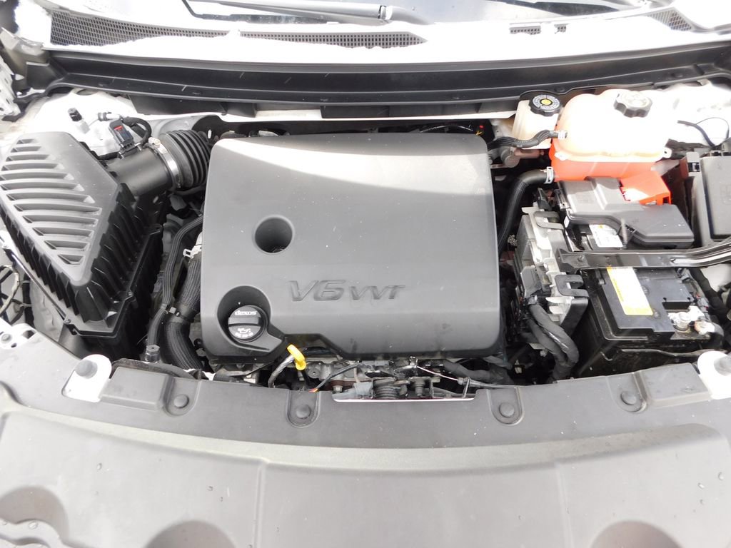 Used 2023 Chevrolet Traverse Premier w/ Redline Edition image 46