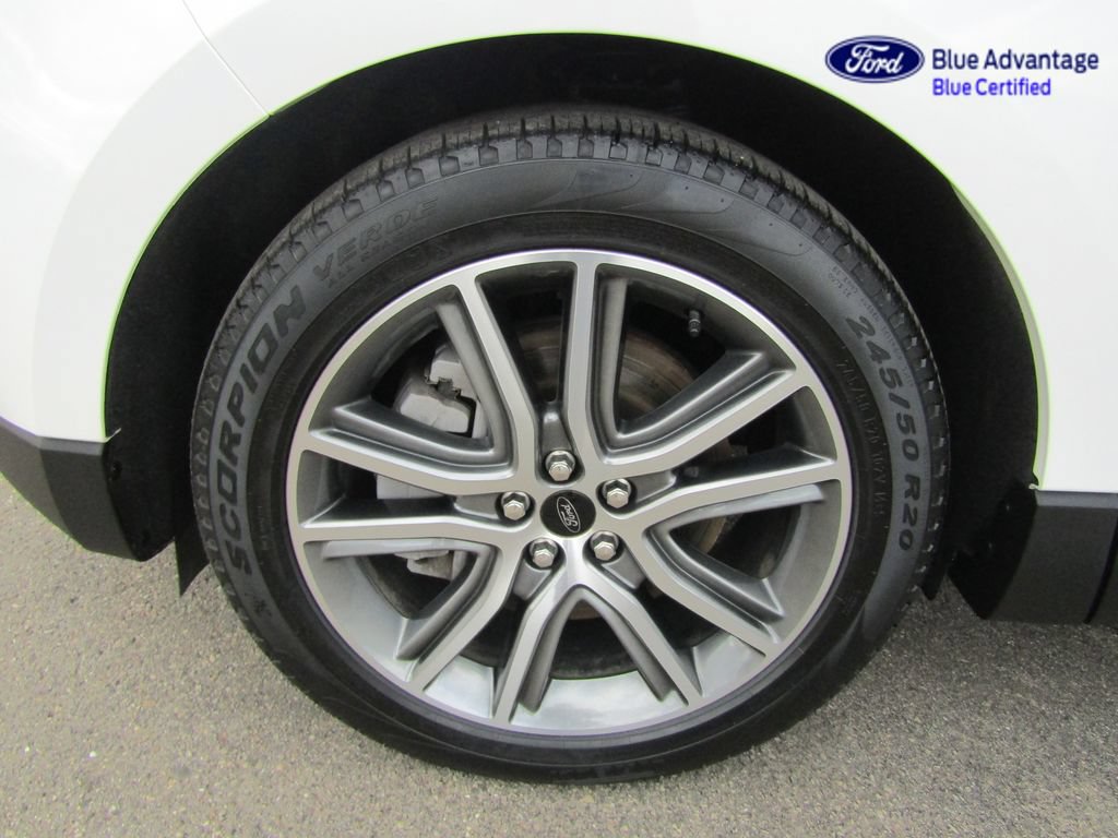 Certified 2024 Ford Edge Titanium AWD/4WD image 11