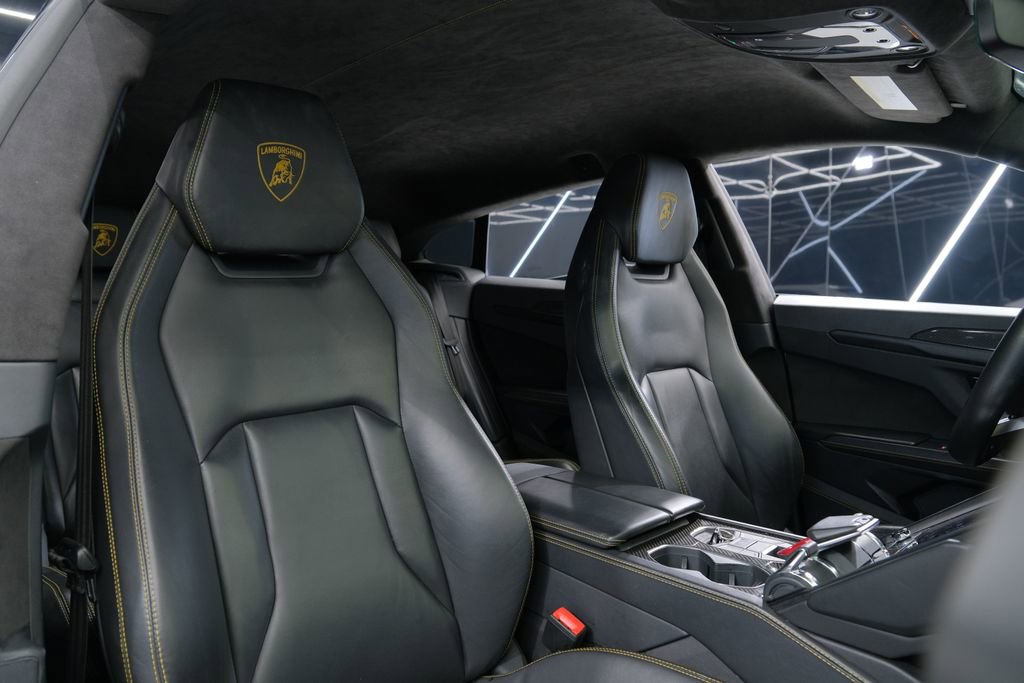 Used 2021 Lamborghini Urus image 33
