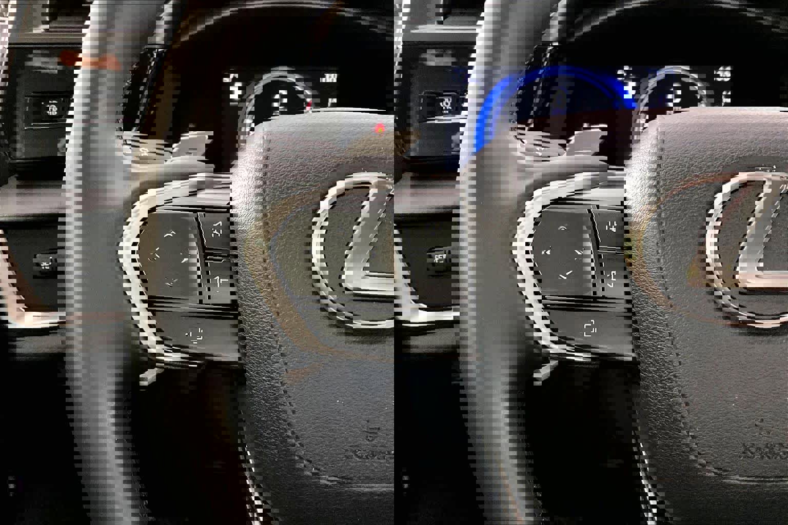 Used 2023 Lexus RZ 450e Premium image 23