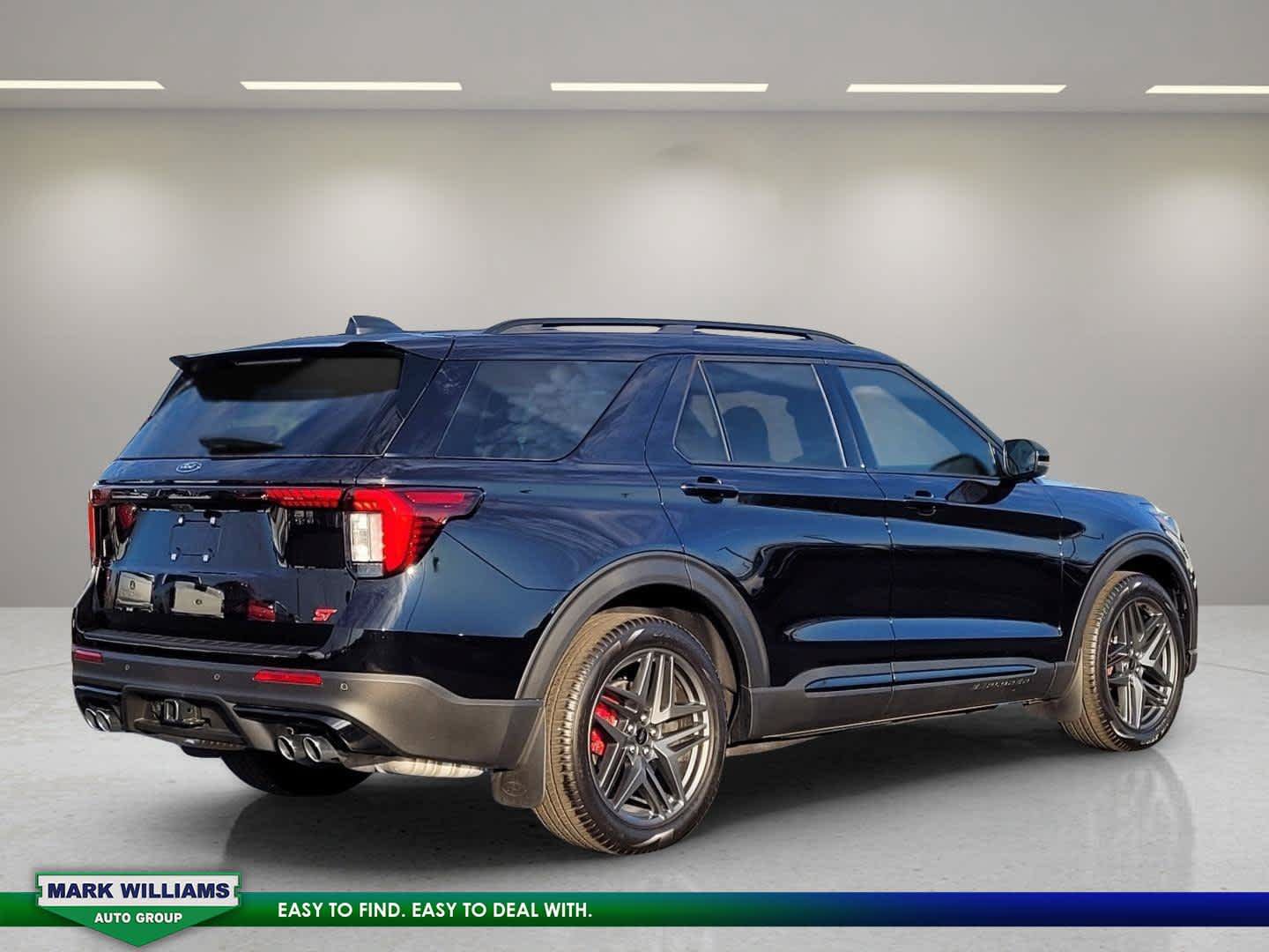 Used 2025 Ford Explorer ST AWD/4WD image 3