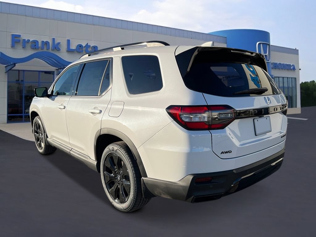 New 2026 Honda Pilot Black Edition image 3