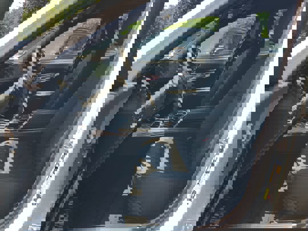 Used 2024 BMW i7 eDrive50 image 9