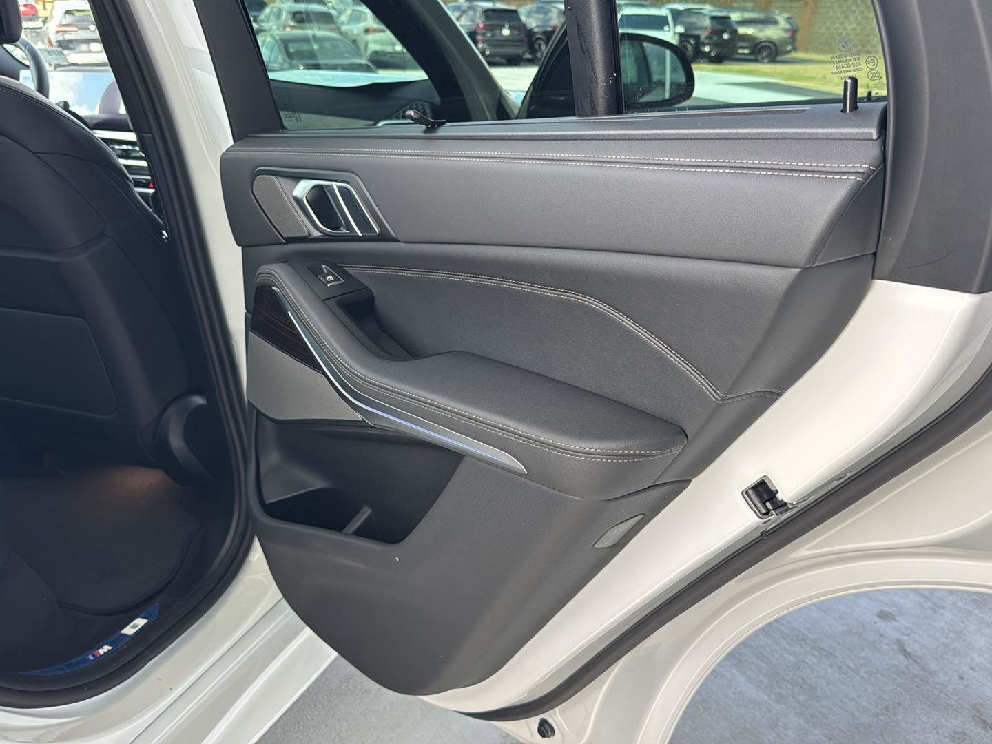 New 2026 BMW X5 sDrive40i image 14