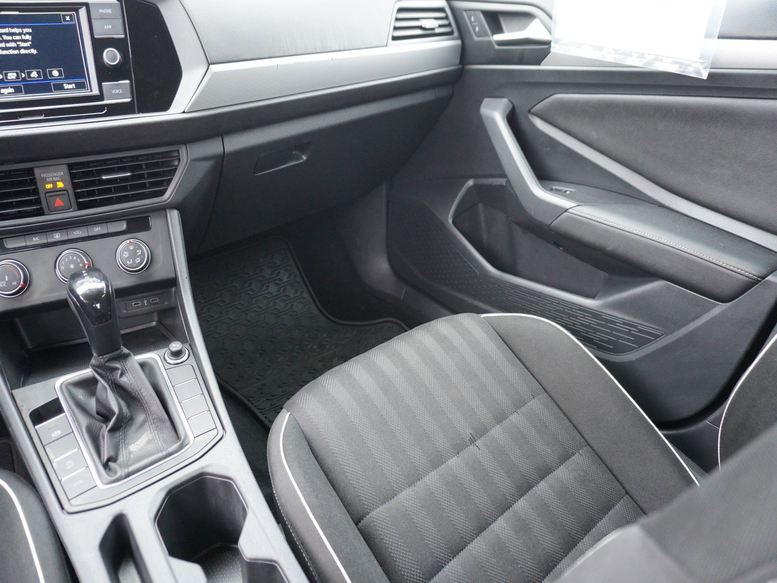 Used 2023 Volkswagen Jetta Sport image 14