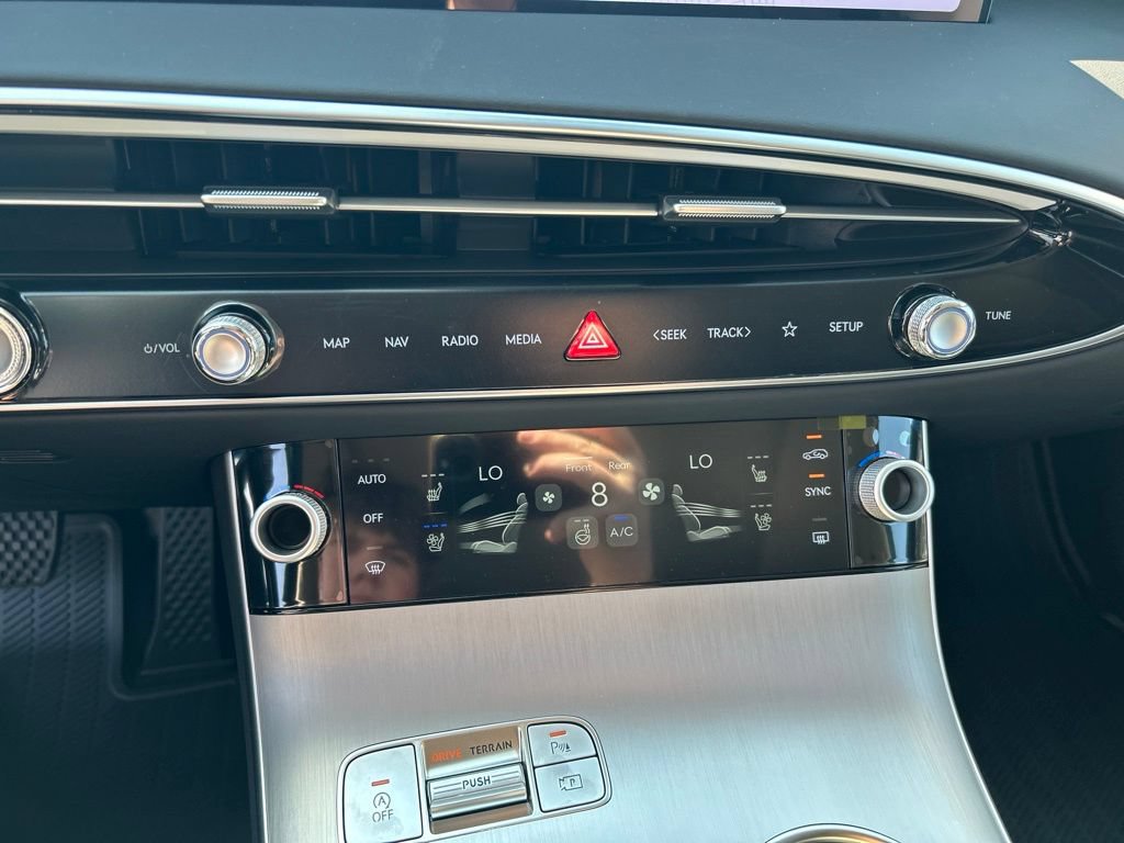 New 2026 Genesis GV70 2.5T Advanced AWD/4WD image 21