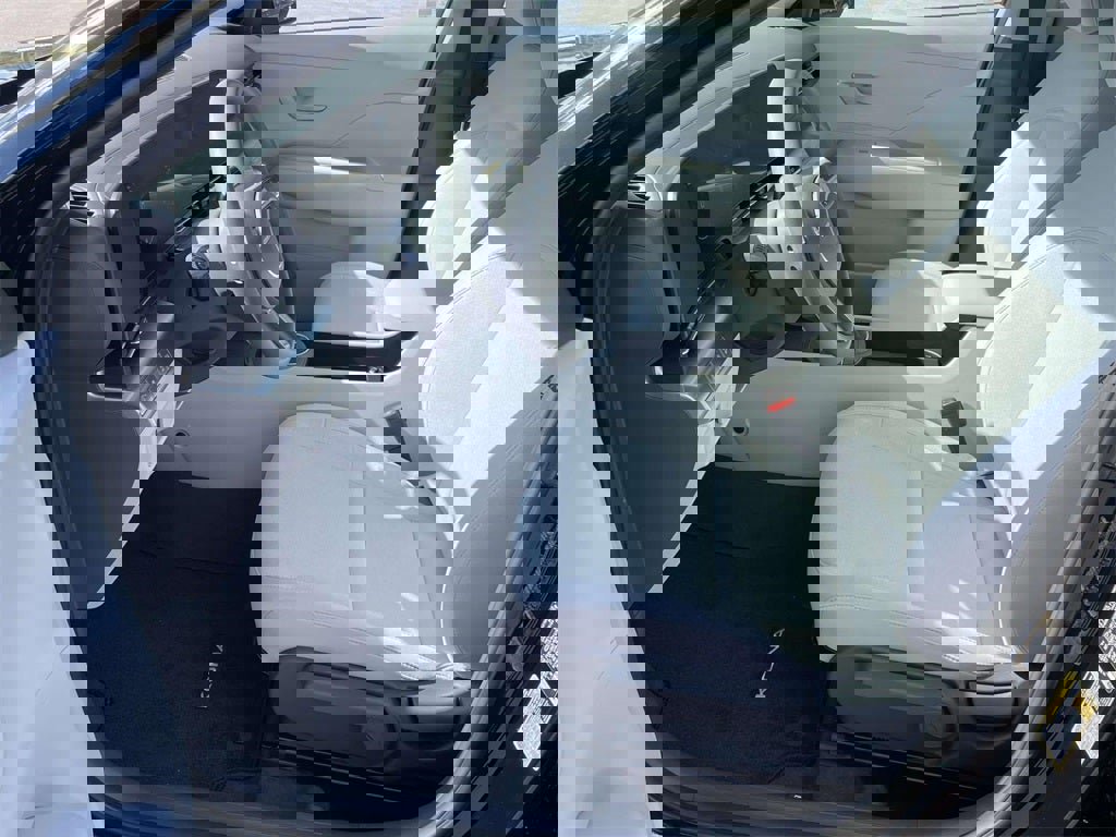 New 2026 Hyundai Kona SE image 16