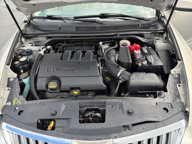 Used 2009 Lincoln MKS image 12
