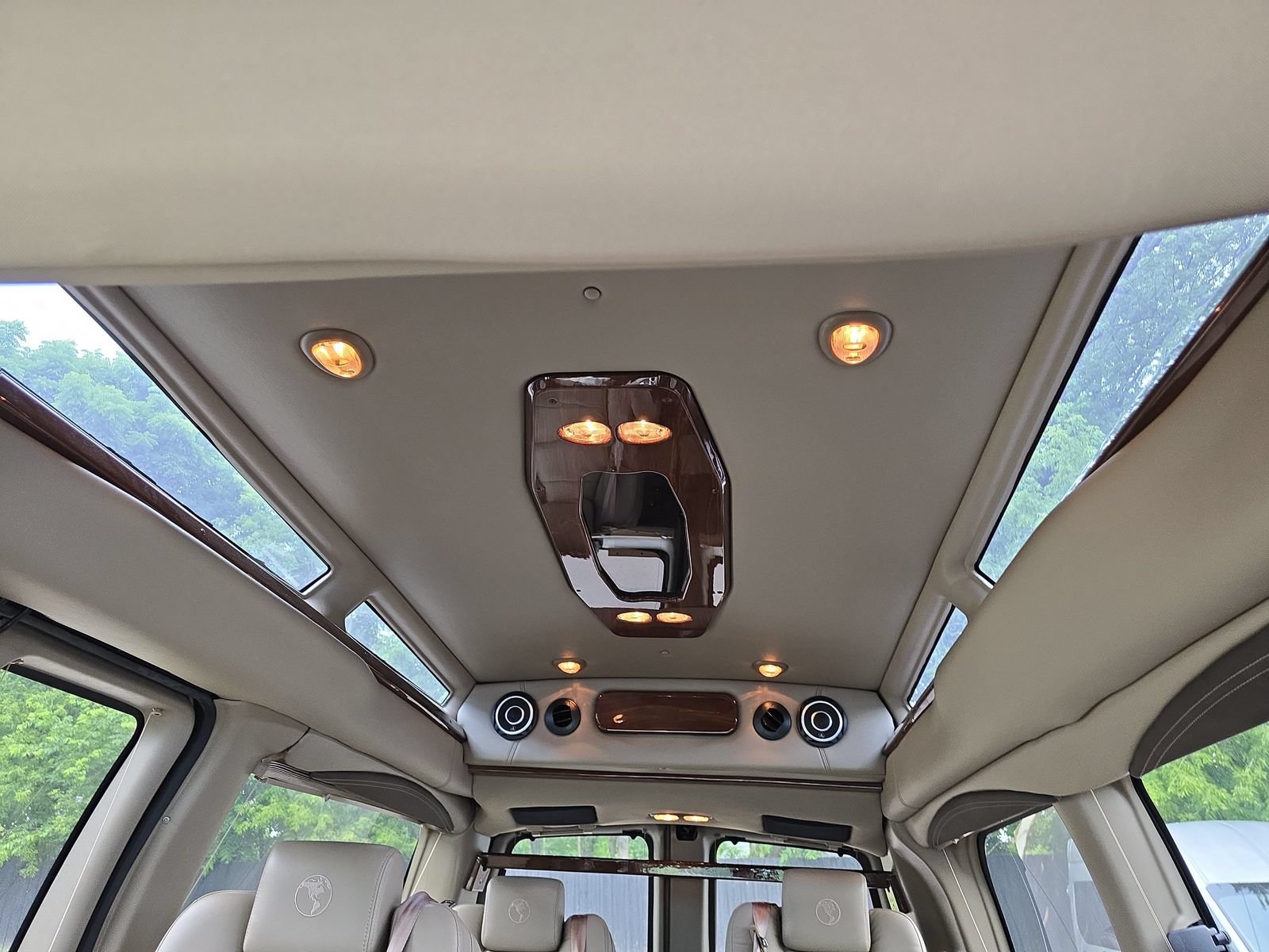 Used 2020 Chevrolet Express 2500 w/ Enhanced Convenience Package RWD image 15