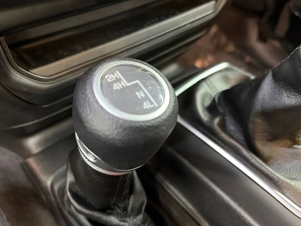 Used 2021 Jeep Wrangler Sport AWD/4WD image 27