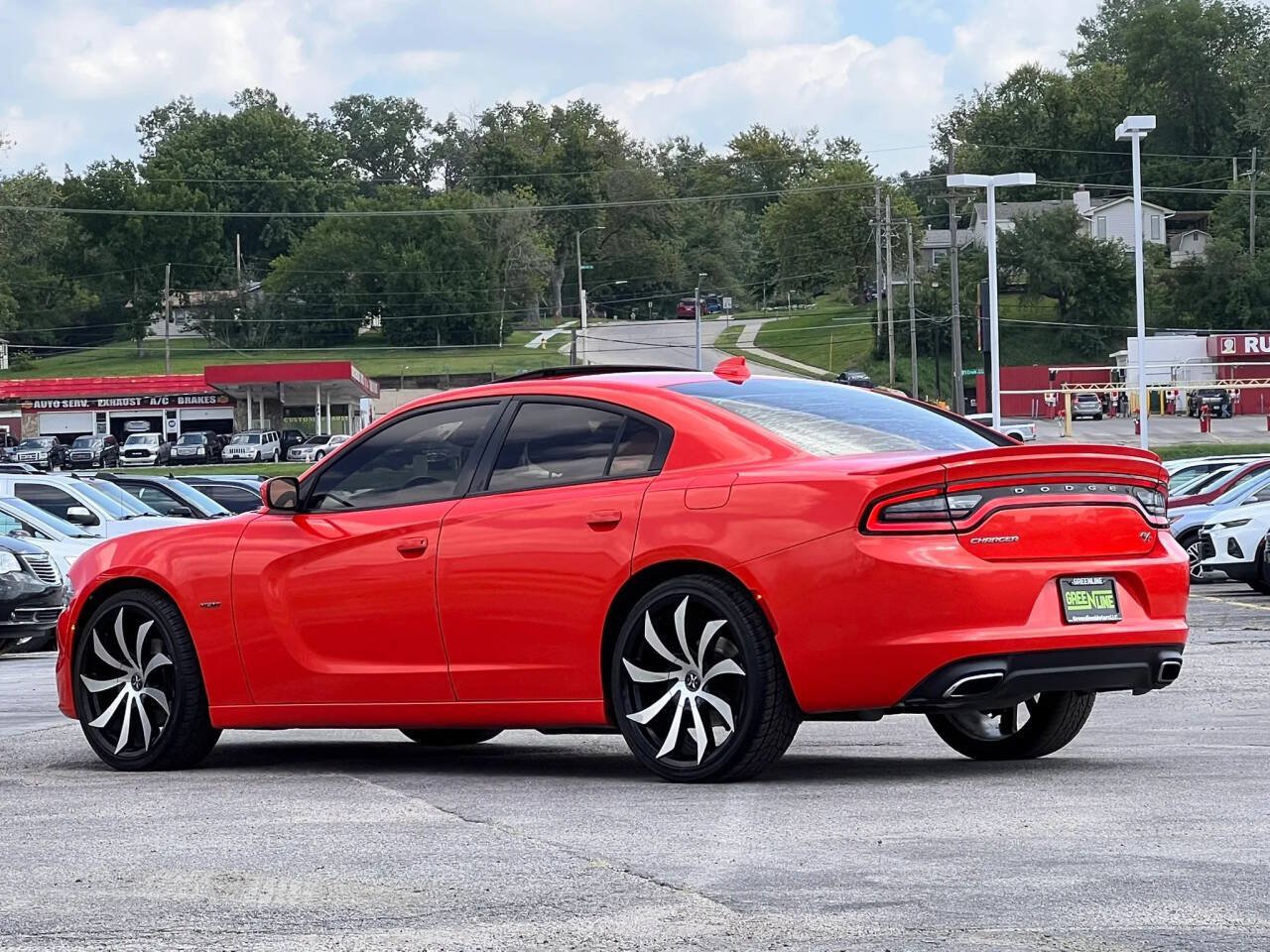 Used 2016 Dodge Charger R/T RWD image 5