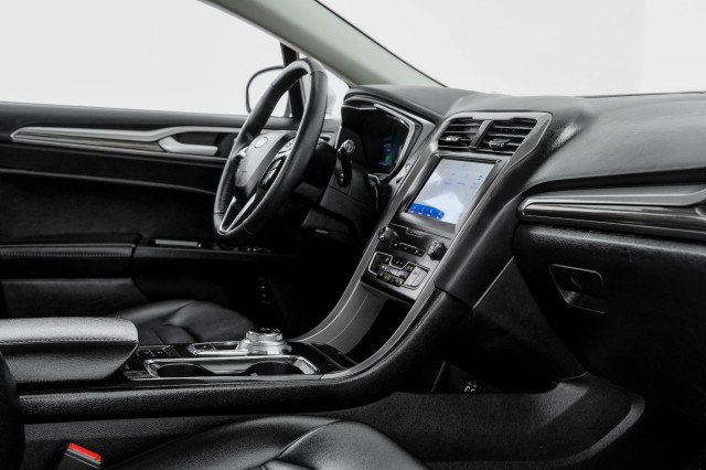 Used 2020 Ford Fusion SEL FWD image 24