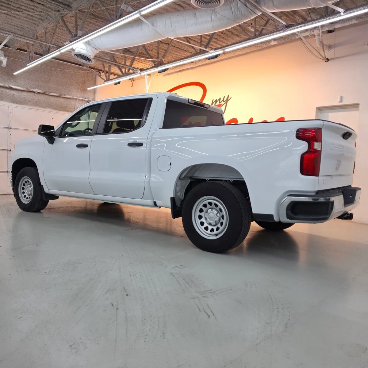 Used 2021 Chevrolet Silverado 1500 W/T w/ WT Value Package AWD/4WD image 7