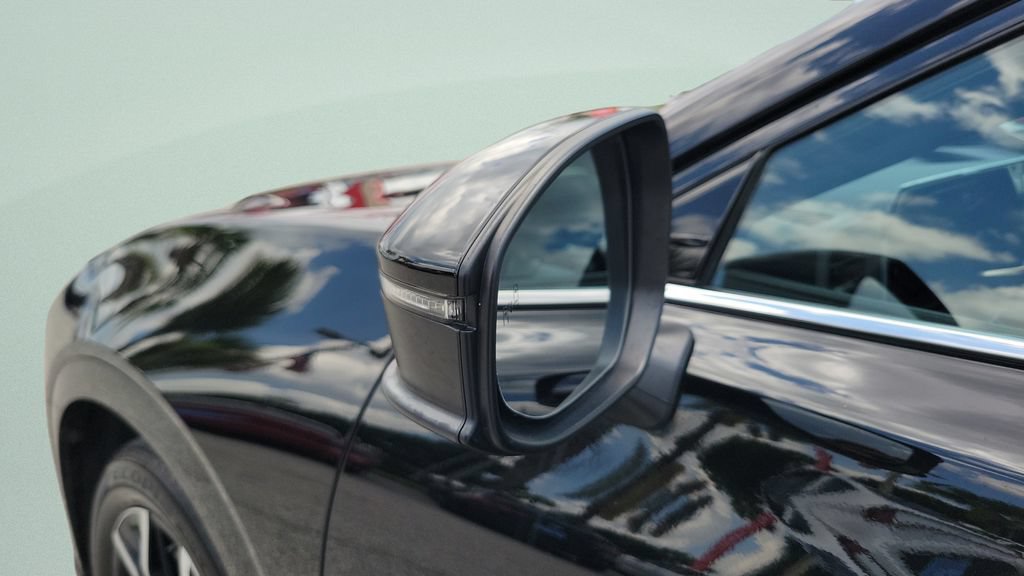 Certified 2025 Toyota Crown Signia AWD/4WD image 26