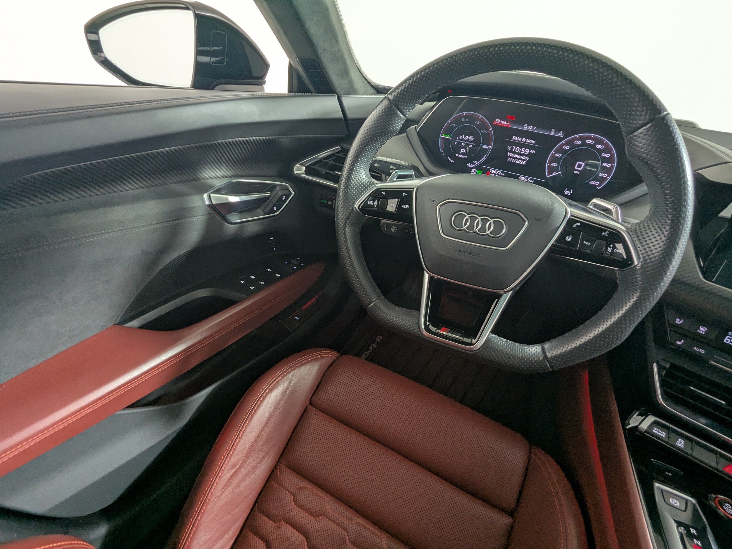 Certified 2023 Audi RS e-tron GT w/ Carbon Performance Package AWD/4WD image 9