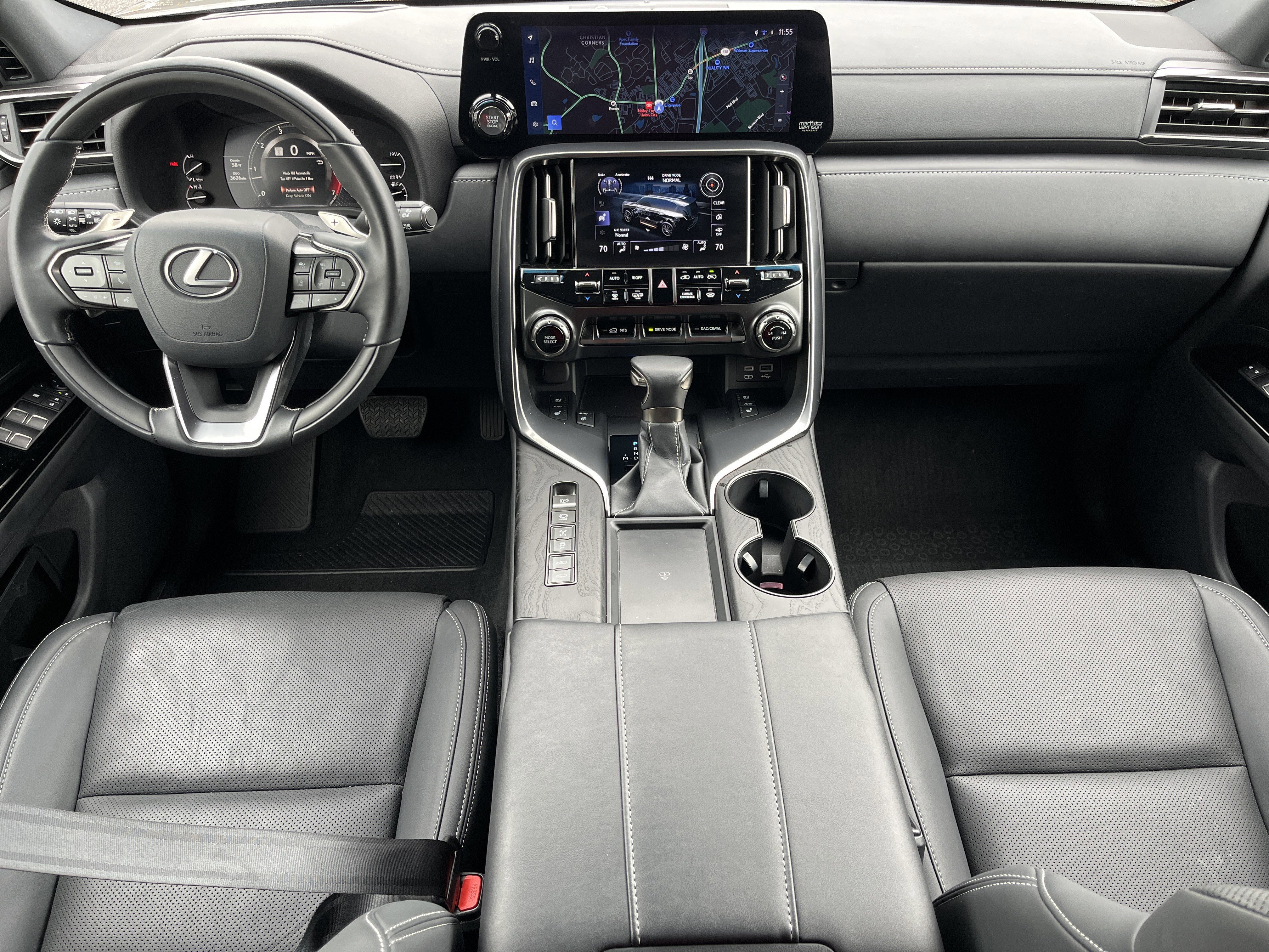 Used 2024 Lexus LX 600 4WD w/ Appearance Package image 3