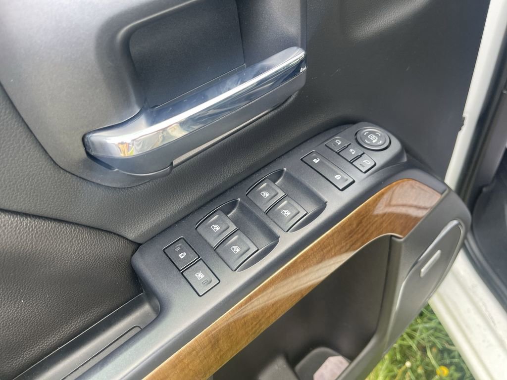 Used 2018 Chevrolet Silverado 1500 LTZ w/ LTZ Plus Package image 13