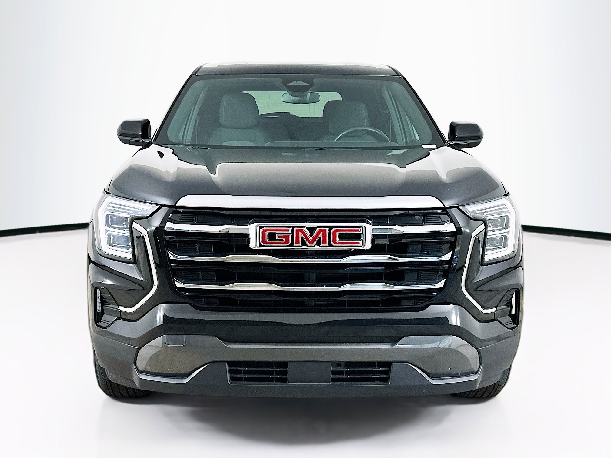 Used 2025 GMC Terrain Elevation image 2
