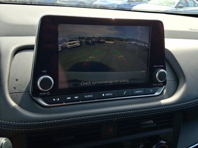 Used 2025 Nissan Rogue S FWD image 22